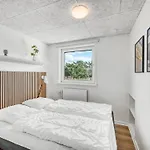 Irlin - 800m From The Sea By Interhome *