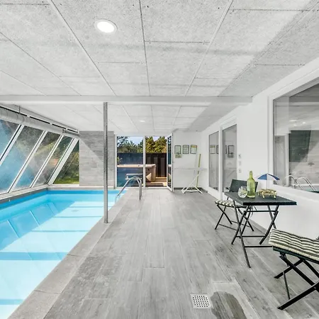 Irlin - 800m From The Sea By Interhome *