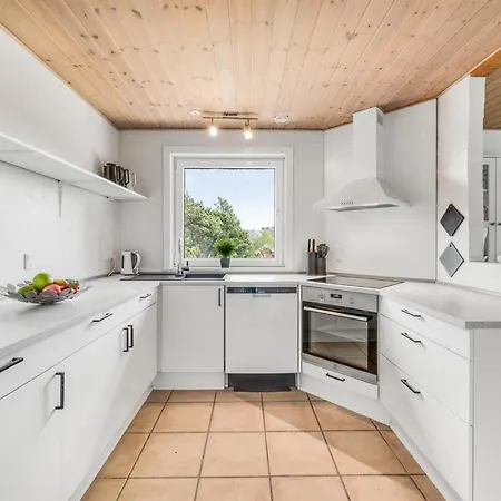 Irlin - 800m From The Sea By Interhome Feriehus