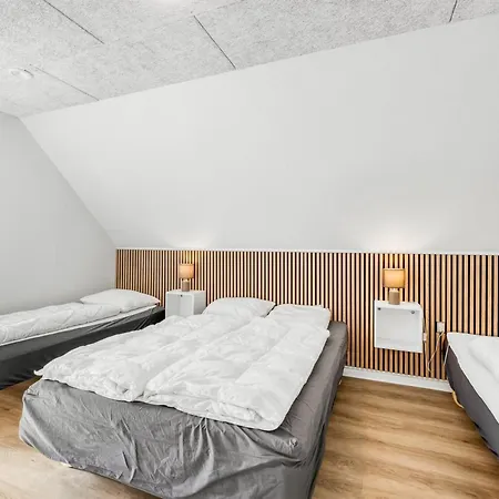 Irlin - 800m From The Sea By Interhome